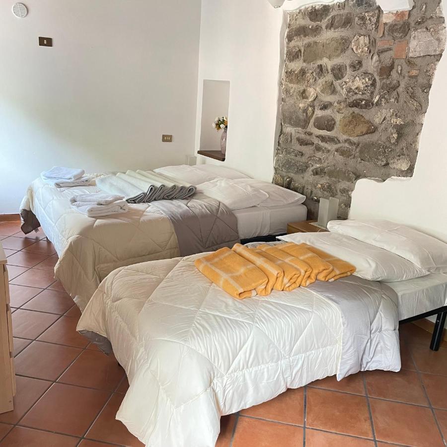 In Castello Hotel Gallicano Bagian luar foto